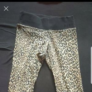 VS PINK Cheetah Print Legging